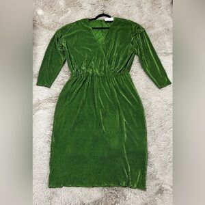 New York & Company Green Long Sleeve Dress